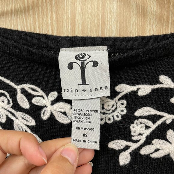 Rain + Rose black embroidered sweater size xs - Picture 2 of 4